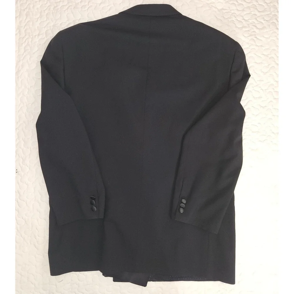 48 Tuxedo Dinner Jacket PEAK SATIN LAPEL  Black Bill Blass Designer Wool Vintage